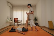 Fisioholistics Barcelona - Fisioterapeuta en Les Corts