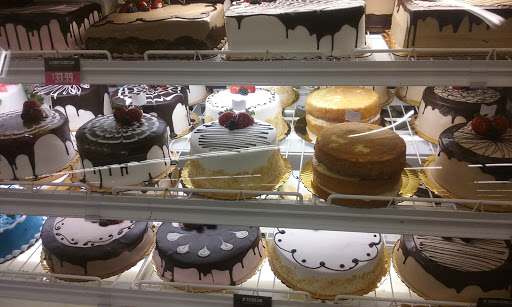 Grocery Store «Northgate Gonzalez Markets», reviews and photos, 10801 Prairie Ave, Inglewood, CA 90303, USA