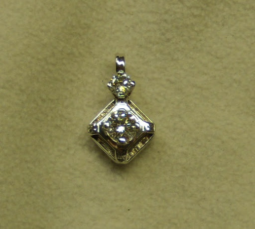 Jewelry Designer «Henderson & Co Jewelers Inc», reviews and photos, 5255 Simpson Ferry Rd, Mechanicsburg, PA 17050, USA