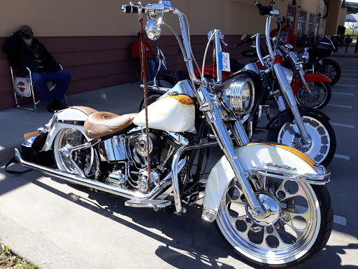 Motorcycle Dealer «Caliente Harley-Davidson», reviews and photos, 7230 NW Loop 410, San Antonio, TX 78245, USA