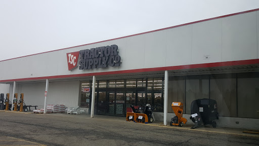 Home Improvement Store «Tractor Supply Co.», reviews and photos, 1149 E Main St, Ravenna, OH 44266, USA