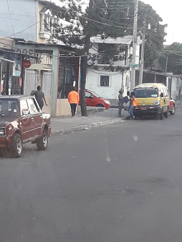 Carlos Gómez Rendón, Guayaquil 090411, Ecuador