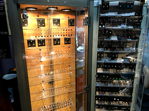 Tattoo Shop «Pare Eddie Tattoo & Piercing Salon», reviews and photos, 14181 Newport Ave e, Tustin, CA 92780, USA