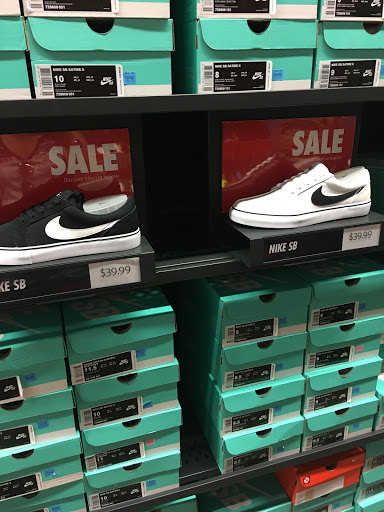 Sporting Goods Store «Nike Factory Store», reviews and photos, 71 Aquarium Way, Long Beach, CA 90802, USA