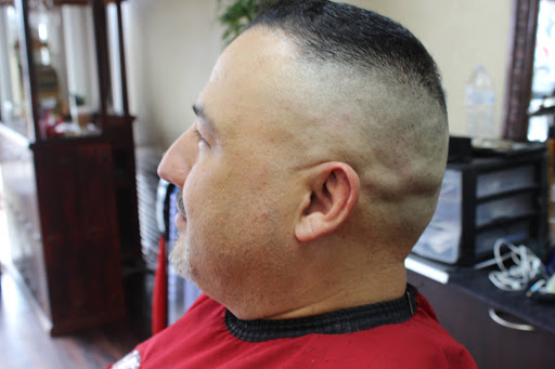 Barber Shop «Juarez Barbershop & Salon», reviews and photos, 1600 N Plano Rd #2400, Richardson, TX 75081, USA
