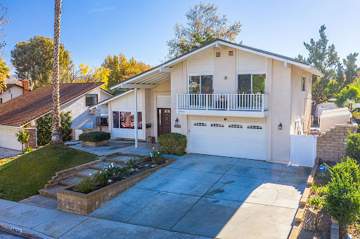 Real Estate Consultant «RE/MAX: Neal Weichel», reviews and photos, 25101 The Old Rd, Santa Clarita, CA 91381, USA