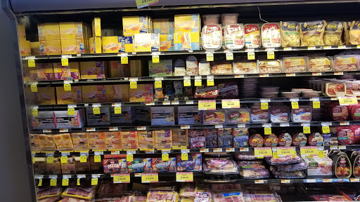 Supermarket «Junction Food Bazaar Supermarket», reviews and photos, 34-20 Junction Blvd, Flushing, NY 11372, USA