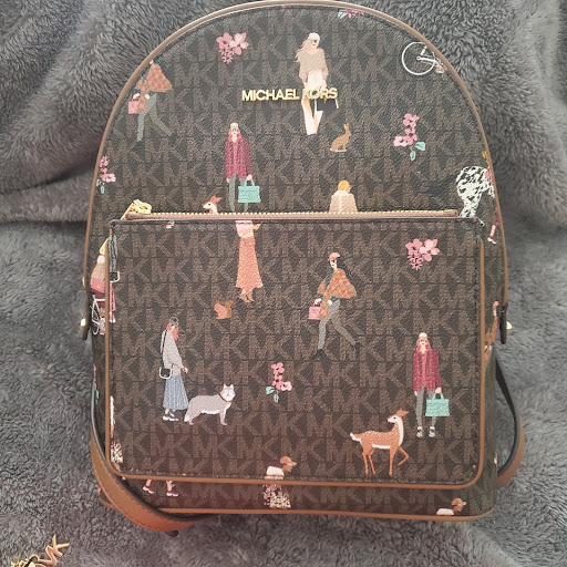 Fashion Accessories Store «Michael Kors», reviews and photos, 348 Nut Tree Rd #348, Vacaville, CA 95687, USA