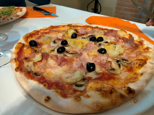Ristorante Pizzeria Le Fate Monteu Roero in Monteu Roero, Provincia di Cuneo