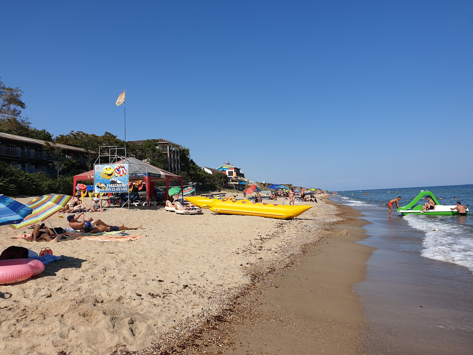 Φωτογραφία του Plyazh Hrybivky με επίπεδο καθαριότητας εν μέρει καθαρό