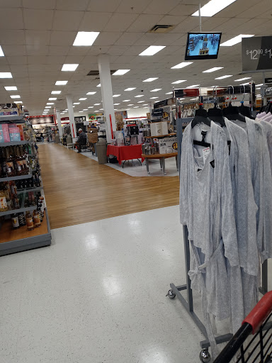 Department Store «T.J. Maxx & HomeGoods», reviews and photos, 341 S College Rd, Wilmington, NC 28403, USA