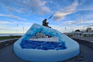 Monument to Fallen in Malvinas image