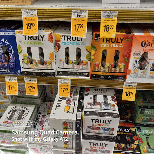 Shopping Mall «Burns Valley Mall», reviews and photos, Olympic Dr, Clearlake, CA 95422, USA