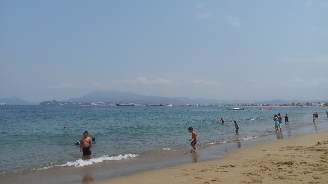 Photo de Playa Las Brisas zone des équipements
