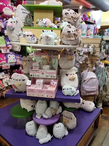 Gift Shop «Aahs! The Ultimate Gift Store», reviews and photos, 1090 Westwood Blvd, Los Angeles, CA 90024, USA