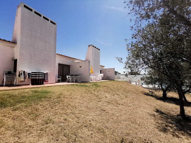 http://www.ilhadopessegueirocamping.com/