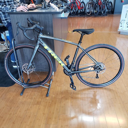 Bicycle Store «Trek Bicycle Store Cincinnati», reviews and photos, 9695 Kenwood Rd, Cincinnati, OH 45242, USA