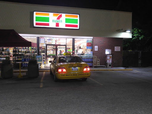 Convenience Store «7-Eleven», reviews and photos, 704 Congress St, Portland, ME 04102, USA