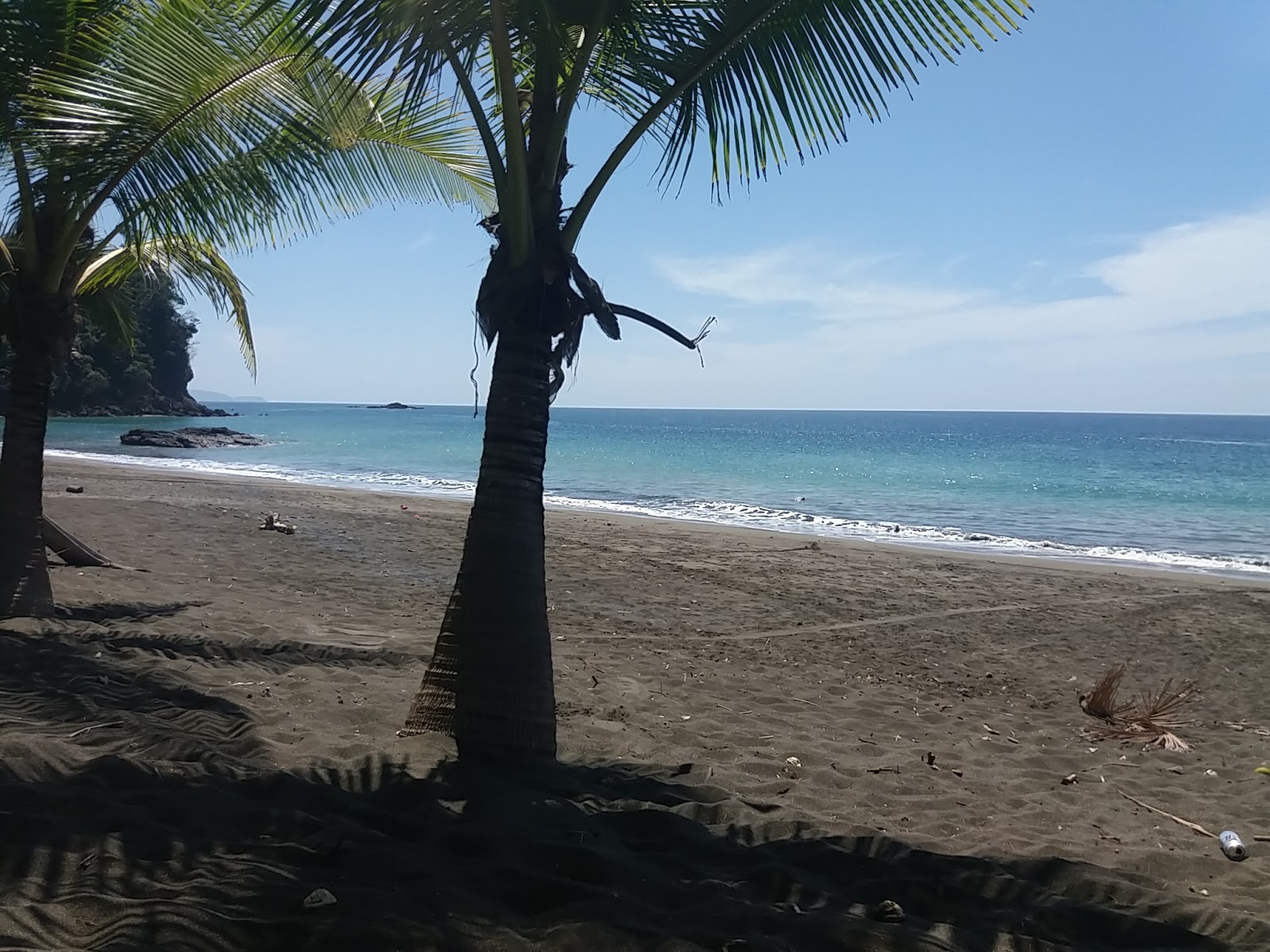 Foto di Playa Muerto con parzialmente pulito livello di pulizia