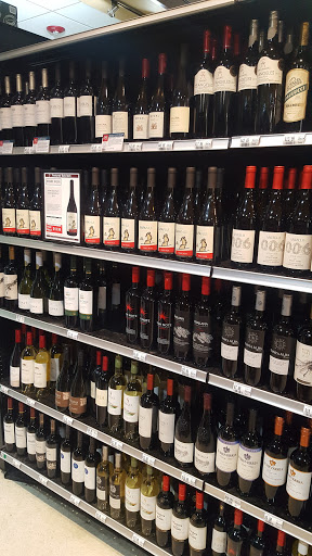 Wine Store «Wine Library», reviews and photos, 586 Morris Ave, Springfield Township, NJ 07081, USA