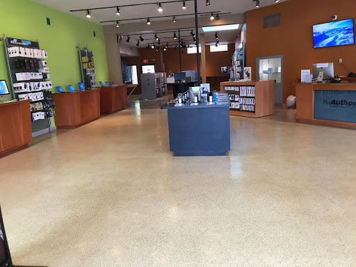 Computer Store «Simply Mac - Apple Premier Partner», reviews and photos, 128 Breckenridge Ln, Louisville, KY 40207, USA
