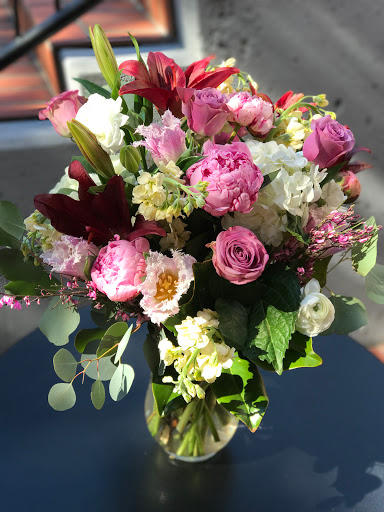 Florist «Florist Fire», reviews and photos, 716 S Village Cir, Tampa, FL 33606, USA