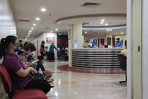 Tun Hussein Onn National Eye Hospital image