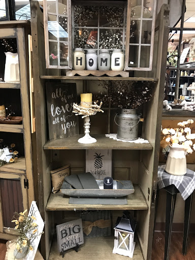 Gift Shop «Country Charm Boutique», reviews and photos, 3501 N Granville Ave, Muncie, IN 47303, USA