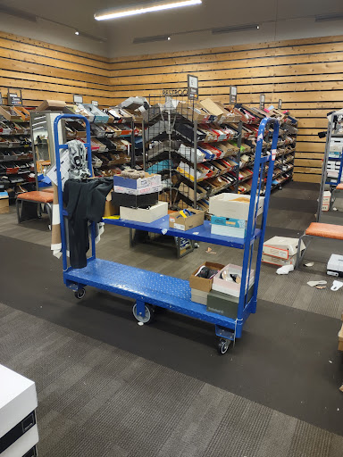 Shoe Store «DSW Designer Shoe Warehouse», reviews and photos, 10060 Reisterstown Rd, Owings Mills, MD 21117, USA