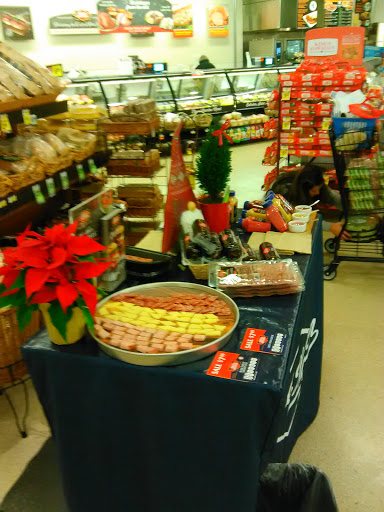 Grocery Store «Albertsons», reviews and photos, 11012 Canyon Rd E, Puyallup, WA 98373, USA