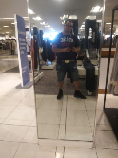 Computer Store «Apple Santa Rosa Plaza», reviews and photos, 1071 Santa Rosa Plaza, Santa Rosa, CA 95401, USA