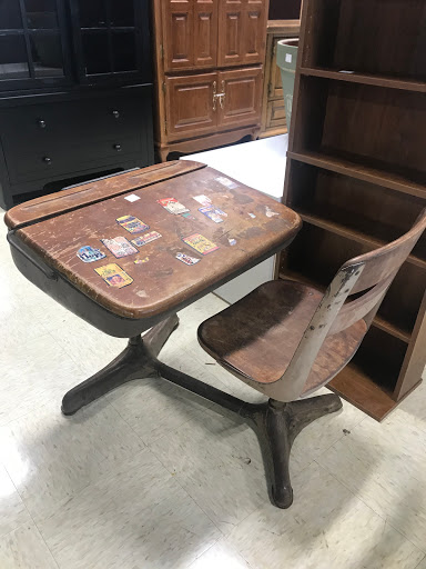 Thrift Store «St. Vincent De Paul Thrift Store», reviews and photos, 13986 Manchester Rd, Ballwin, MO 63011, USA