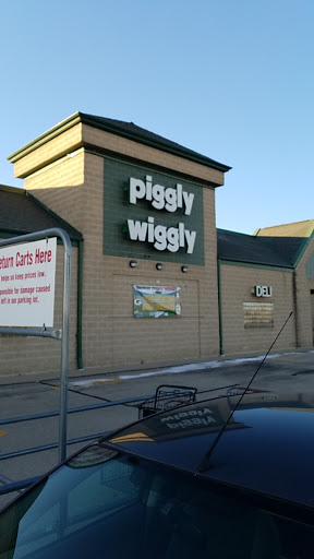 Supermarket «Piggly Wiggly», reviews and photos, 325 East Ave, Lomira, WI 53048, USA