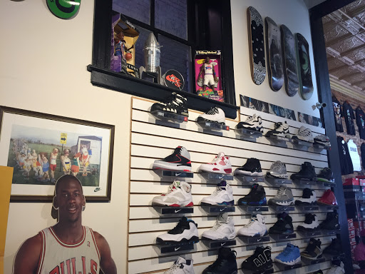 Clothing Store «Round Two», reviews and photos, 202 W Broad St, Richmond, VA 23220, USA