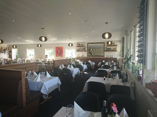 Il Nuova Bistro Restaurant & Cafe in Skovlunde, Rødovre