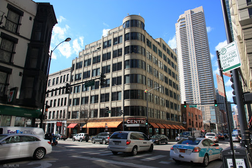 Cigar Shop «HUBBARD & STATE CIGAR SHOP», reviews and photos, 6 W Hubbard St, Chicago, IL 60610, USA