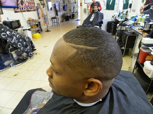 Barber Shop «EDGE Barber Shop», reviews and photos, 2022 NY-284 #2, Slate Hill, NY 10973, USA