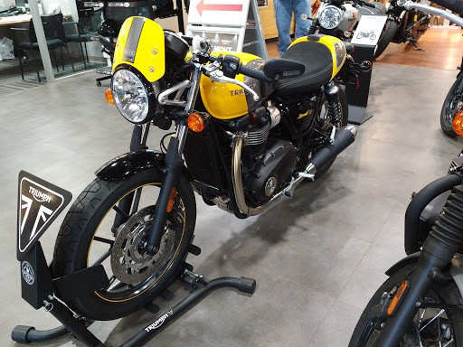 Motorcycle Dealer «Indian Motorcycle Kansas City & RideNow Powersports Kansas City», reviews and photos, 800 N Rogers Rd, Olathe, KS 66062, USA