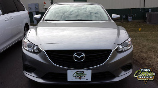 Auto Body Shop «Turks Collision Repair», reviews and photos, 508 Twin Rail Dr, Minooka, IL 60447, USA