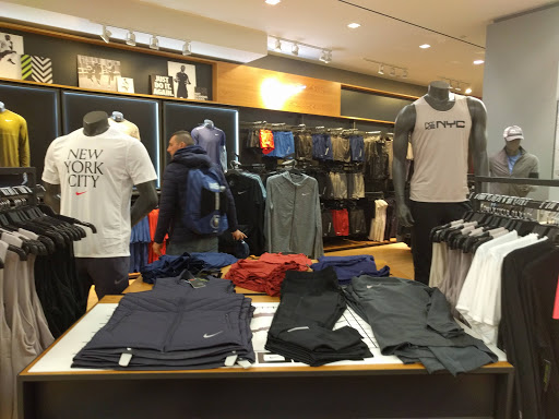 Sporting Goods Store «New York Running Company», reviews and photos, 10 Columbus Cir, New York, NY 10019, USA