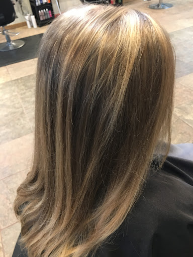 Hair Salon «Heads Up Hair Salon», reviews and photos, 7636 S Westnedge Ave, Portage, MI 49002, USA
