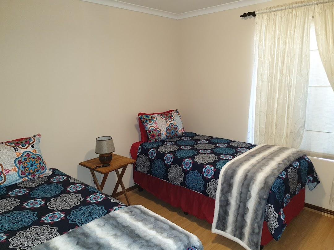 RhodeHouse Self Catering