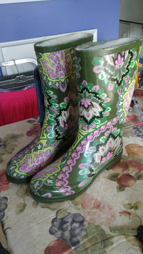 Thrift Store «Leeward Light Thrift Store», reviews and photos, 126 Bridge Rd, Salisbury, MA 01952, USA