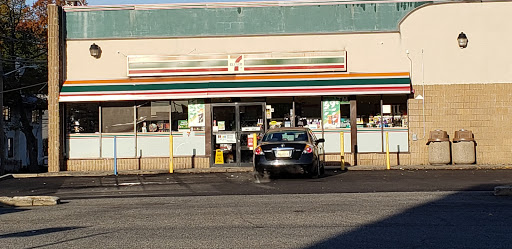 7-Eleven, 281 State St, Hackensack, NJ 07601, USA, 