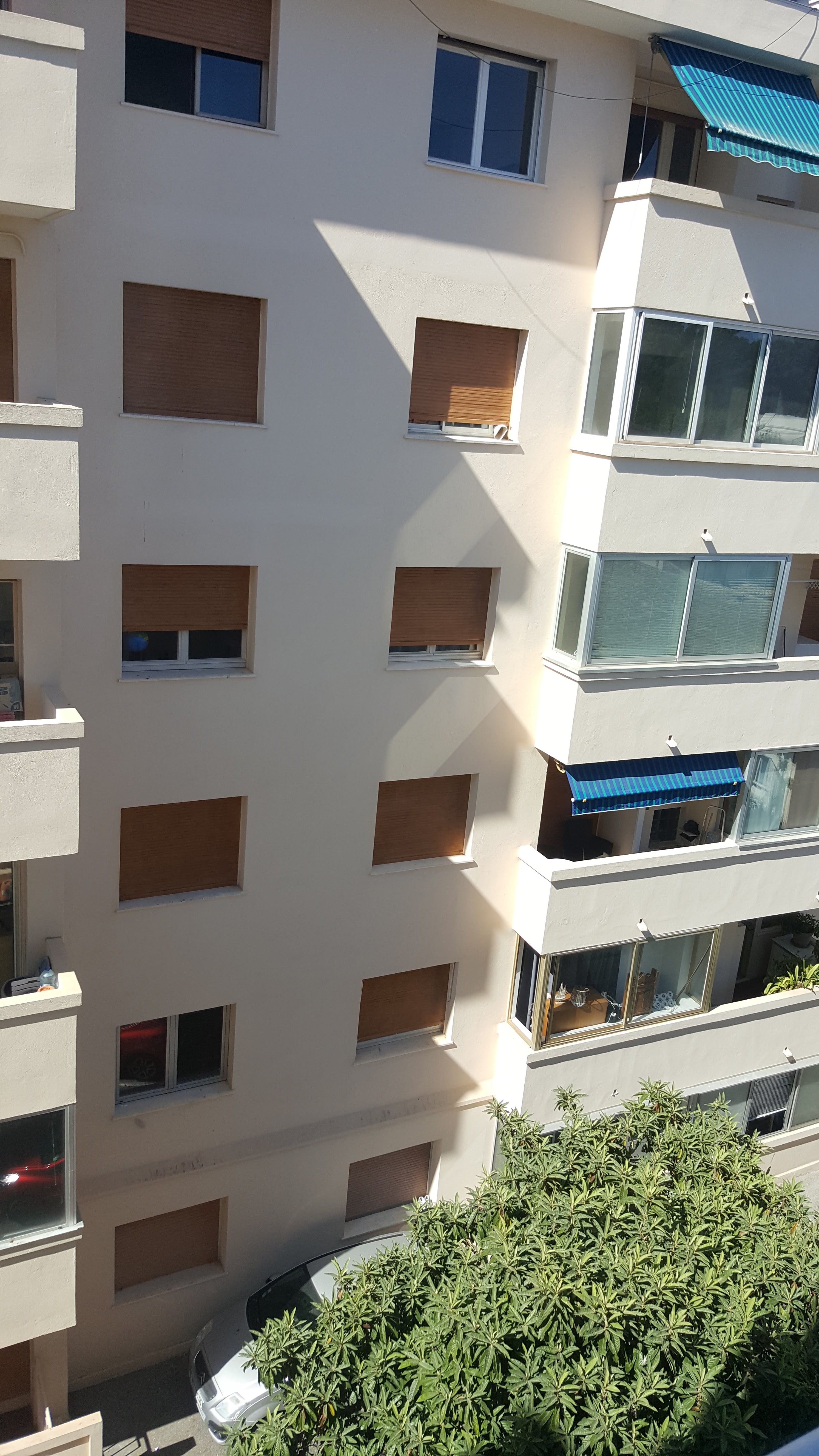 Photo n° 50 de l'avis de Raffles.u fait le 14/08/2017 à 14:06