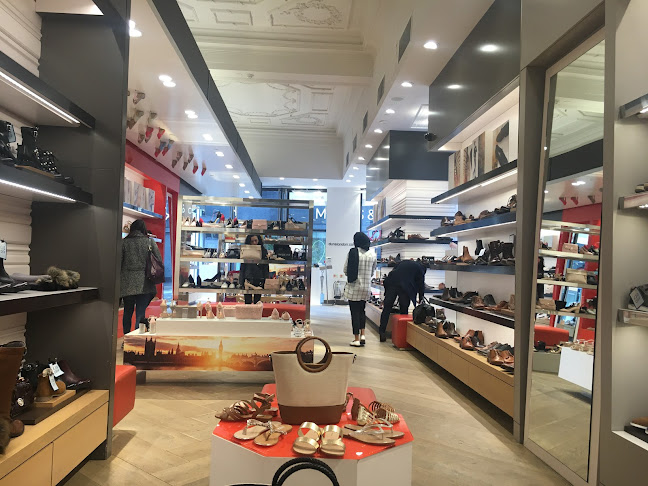 Reviews of Dune London, Oxford St East in London - Shoe store