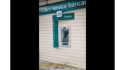 Distributeur Saint-Pierre - Crédit Agricole à Saint-Pierre
