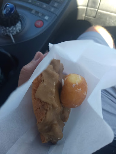 Donut Shop «Miss Donut & Bakery», reviews and photos, 2200 Harbor Blvd, Costa Mesa, CA 92627, USA