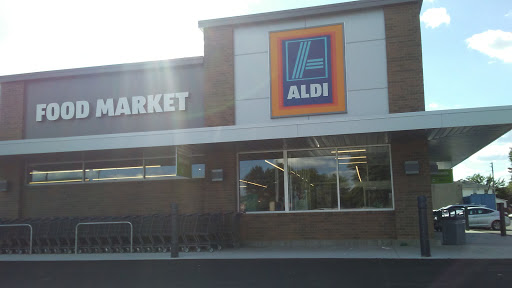 Supermarket «ALDI», reviews and photos, 434 12th St, Dunbar, WV 25064, USA