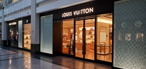 Louis Vuitton White Plains Bloomingdales image 10